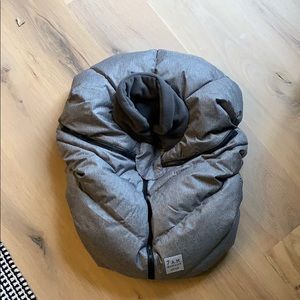7 A.M. Enfant Car Seat Cocoon (Like new, EUC)